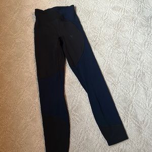 Lululemon black and blue leggings